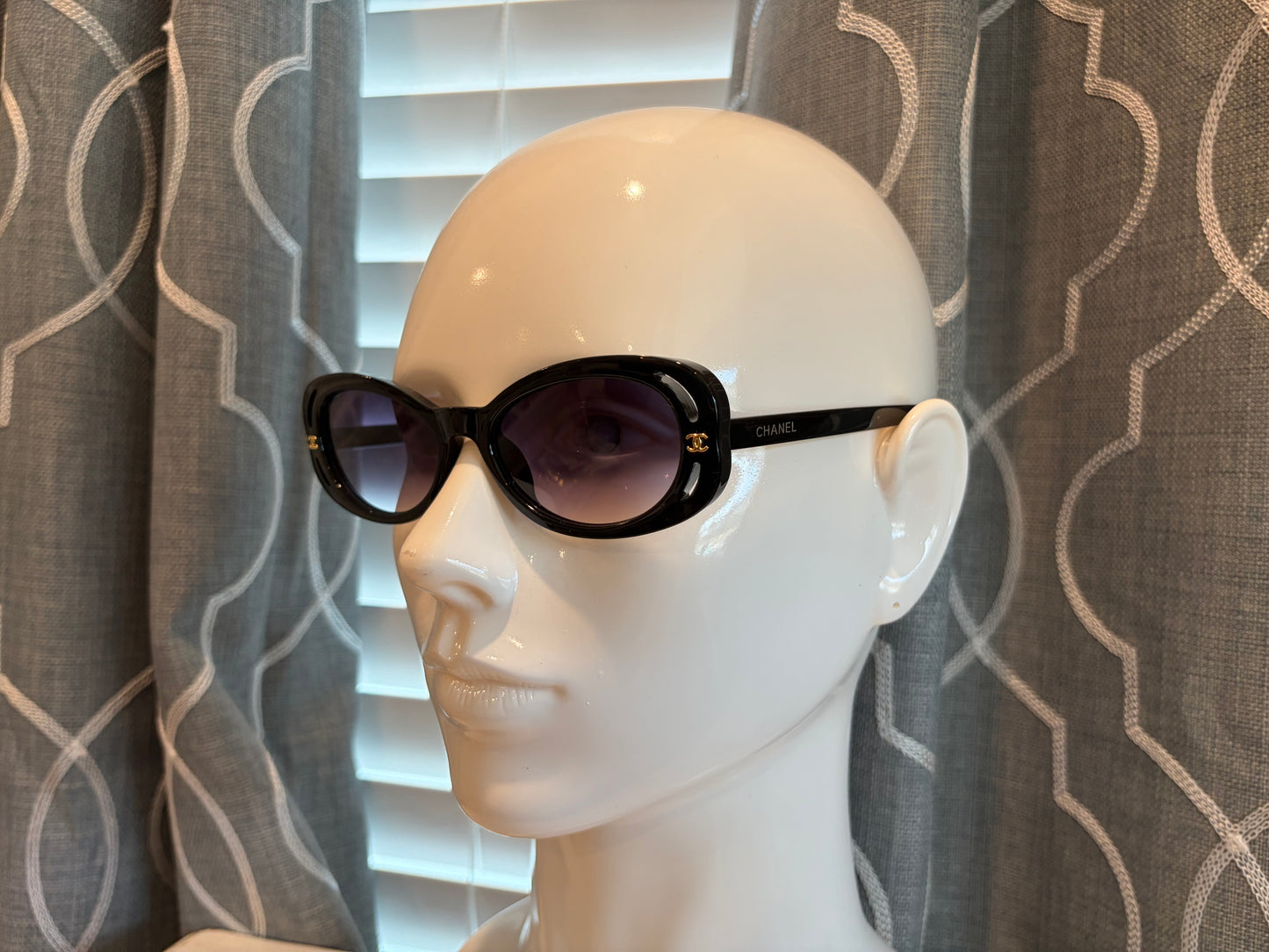Luxury Sunglasses- CC Black Oval Design