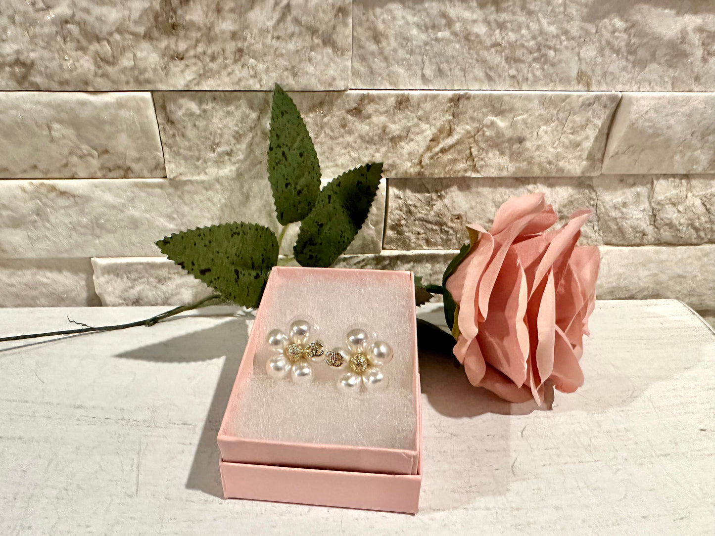 Earrings- CC Pearl Flower