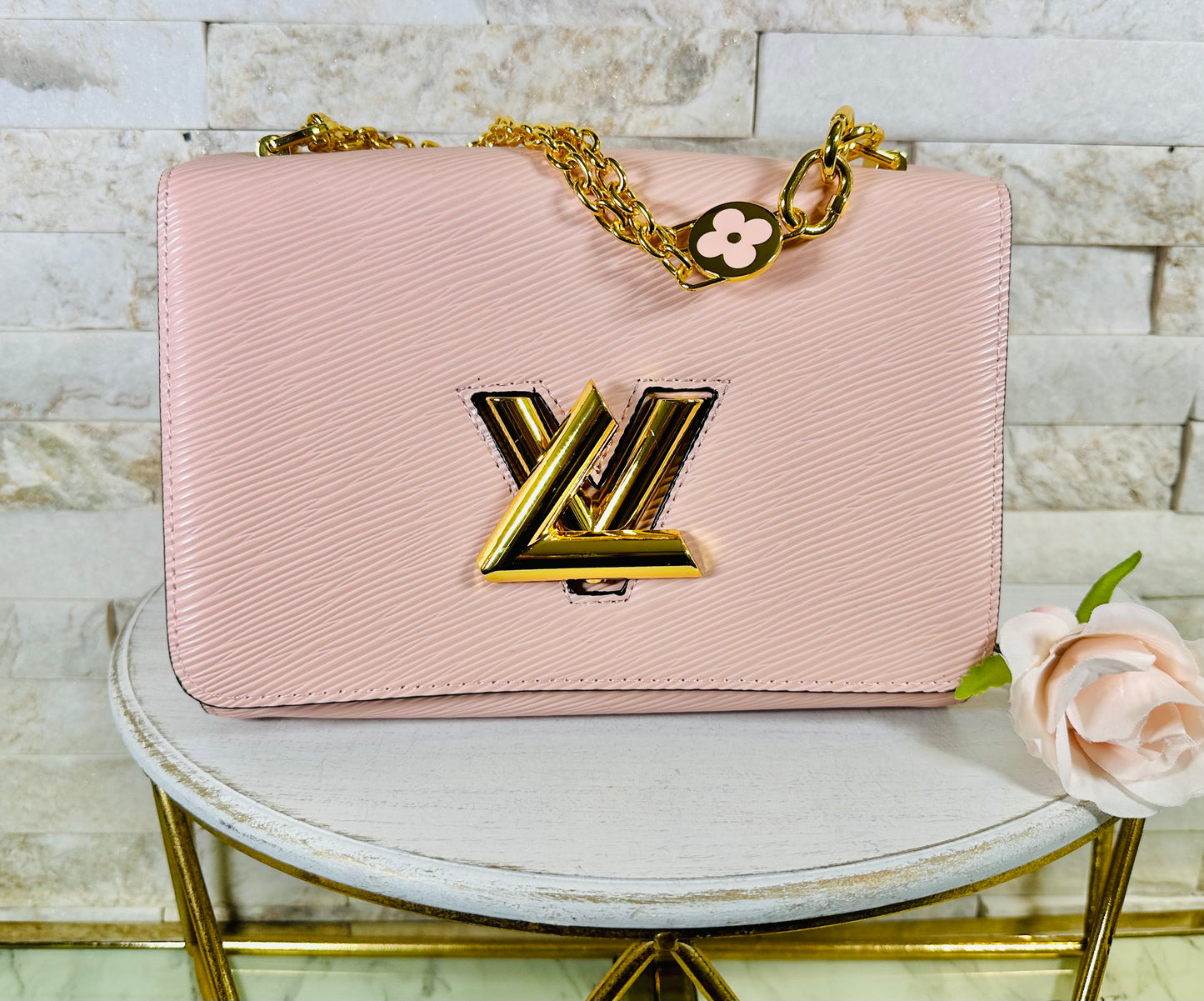 Mirror- Lulu Pink Twist Lock