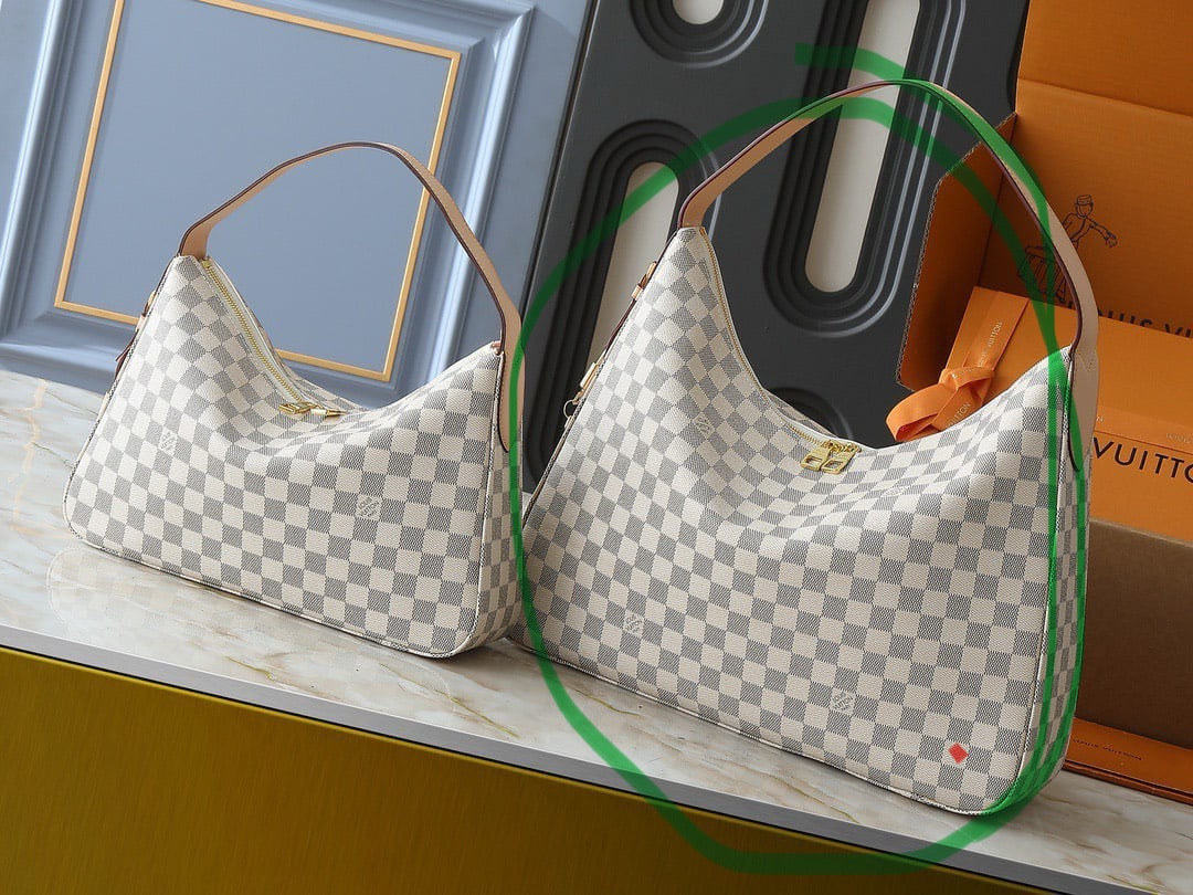 Mirror Bags- Lulu Slouchy MM White Checkered (Damier Azur)