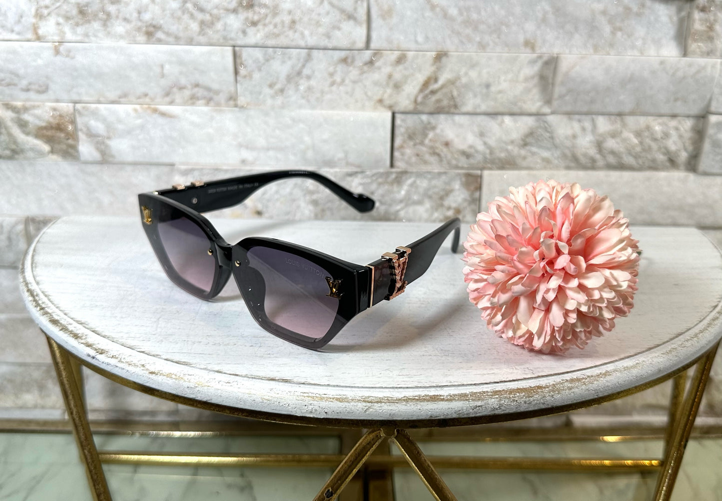 Sunglasses- Lulu Small Black