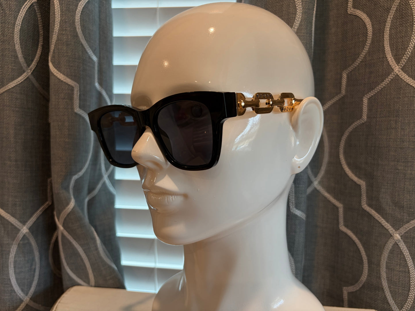 Luxury Sunglasses- Lulu Black Chain Link