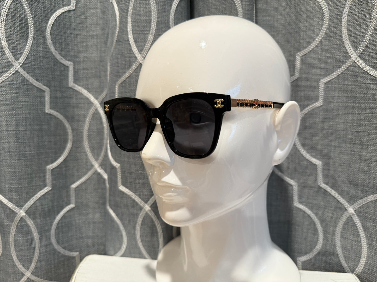 Luxury Sunglasses- CC Black and Gold Chain
