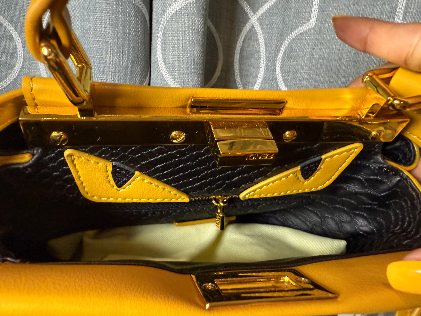 Mirror Bags- Fen Peekaboo Satchel