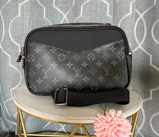 Mirror Bags- Lulu Black Mono Messenger