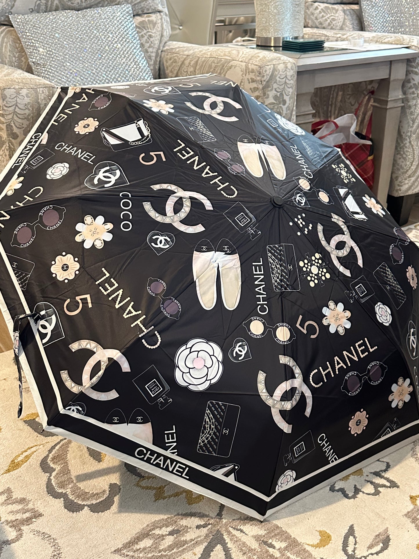 Accessories-Umbrella CC Classic Black and White