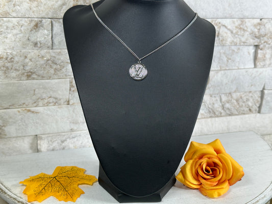 Necklaces- Silver Round Lulu Necklace