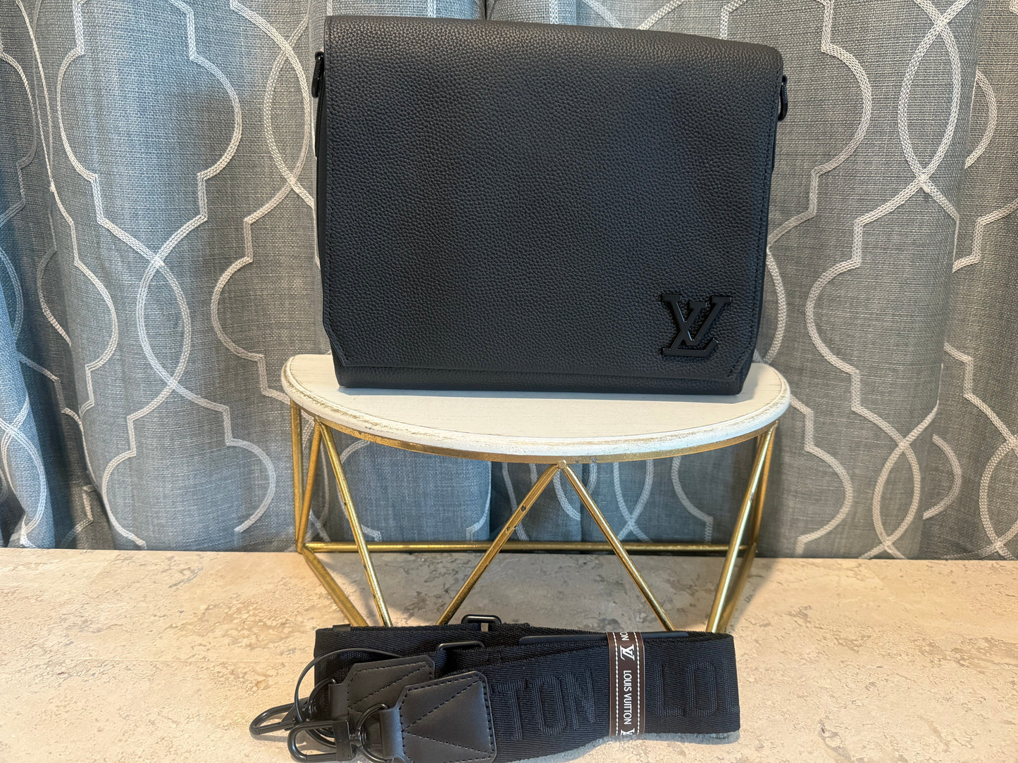 Mirror Bags- Lulu Black Messenger Bag